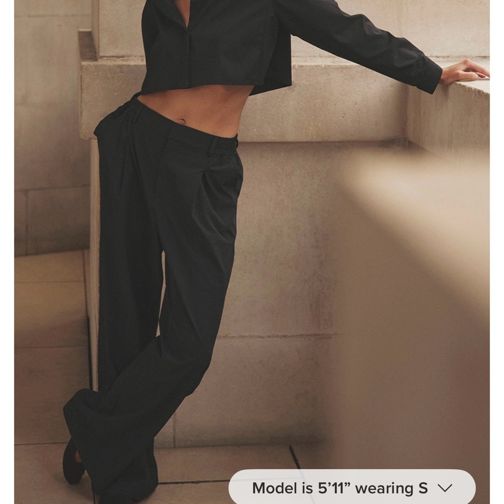 Alo Yoga High-Waist Pursuit Trouser • baggy sk8r pants black 10 12. WORN ONCE!!!